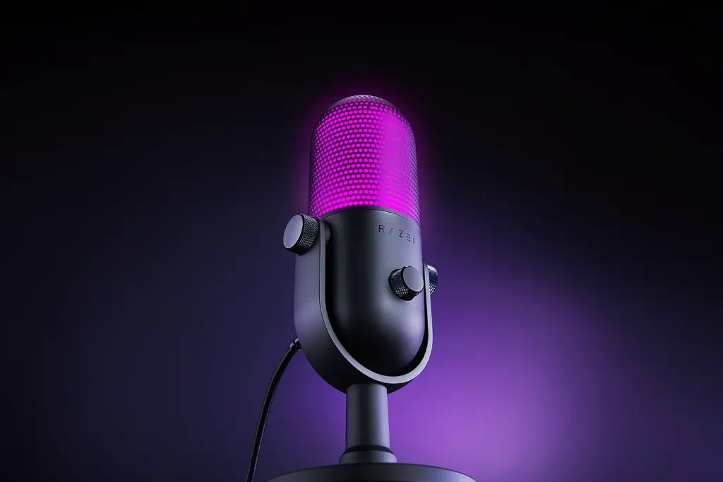 RAZER SEIREN V3 CHROMA - BLACK